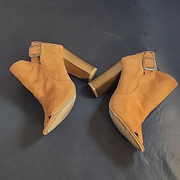 BAMBOO OPEN TOE ADJUSTABLE BUCKLE ANKLE BOOTIES - Picture 15 of 15